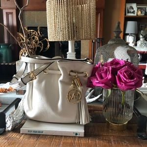 Michael Kors bucket crossbody bag